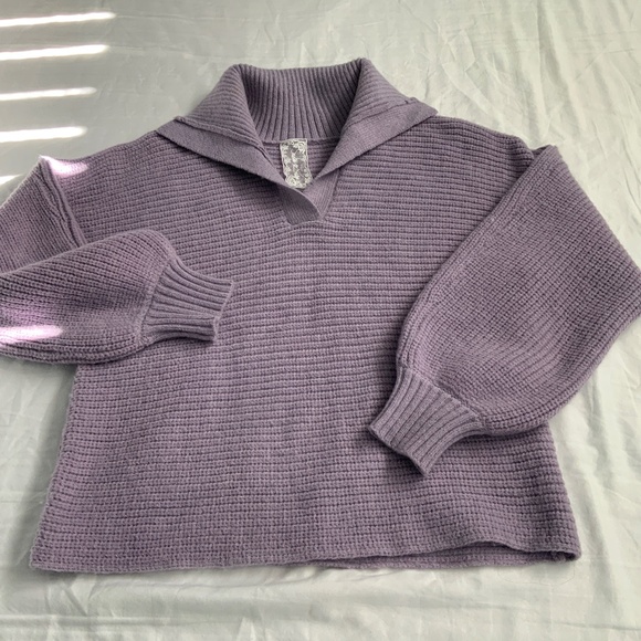 Sadie & Sage Knit Pullover with Collar - Picture 2 of 7